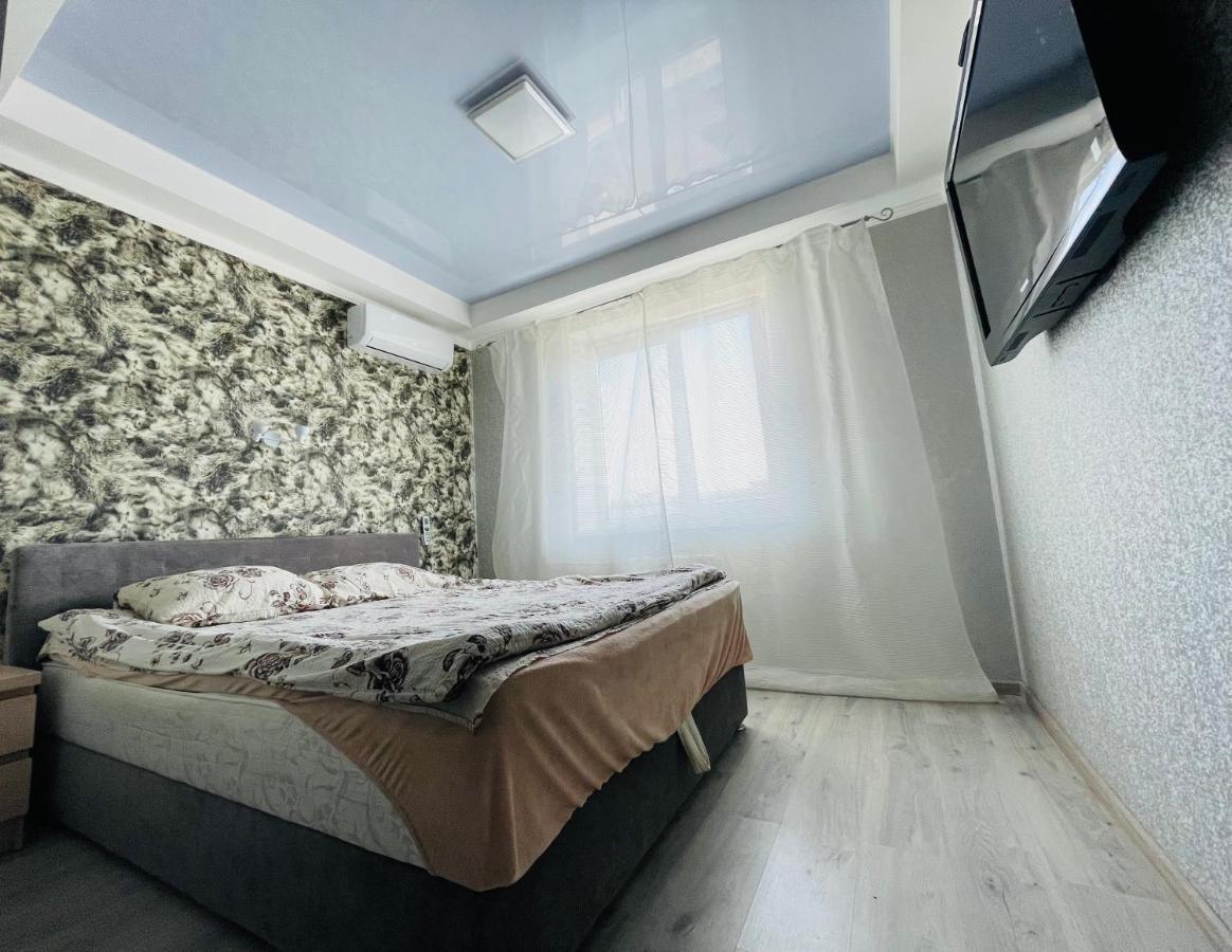 Квартира Напротив Дрим-Тауна Kiev Exterior foto